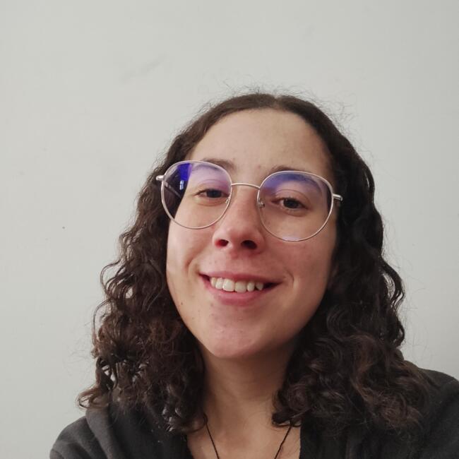 Babysitter in Coimbra: Daniela