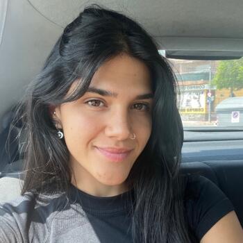 Babysitter in Ambilly: Laura