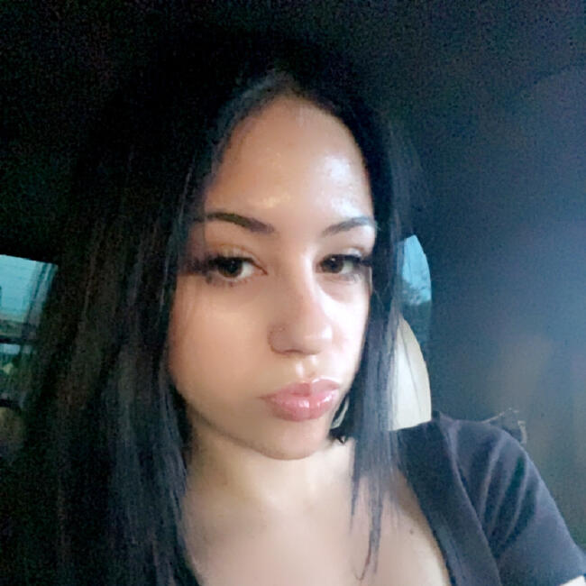 Baby-sitter in Calgary: Myah