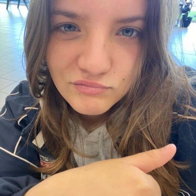 Babysitter in Cauvicourt: Lucie