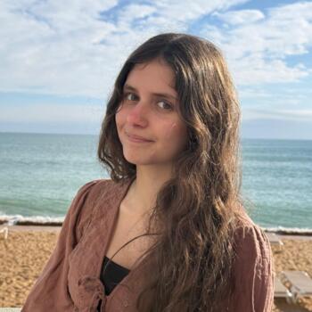Babysitter in Braga: Leticia