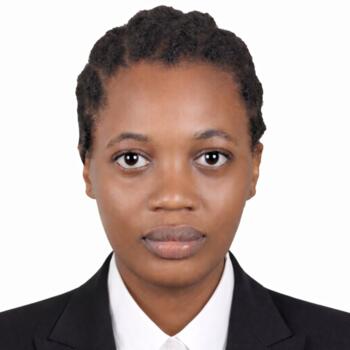 Babysitter in Dubai: Olivia