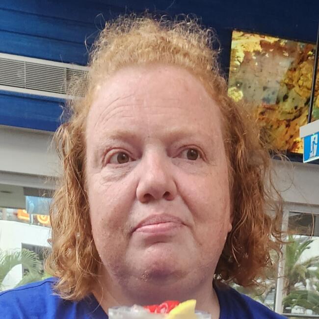 Babysitter in Adelaide: Linda