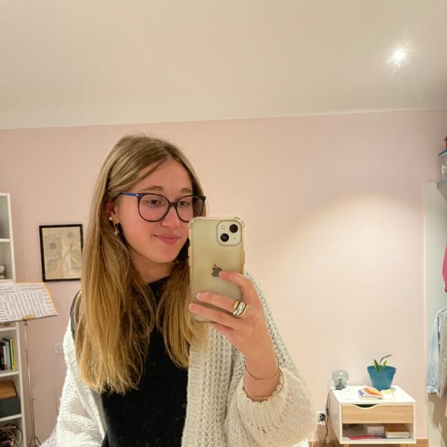 Babysitter in Toulouse: Camille