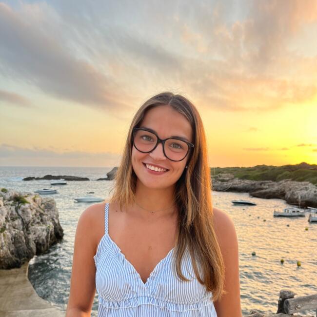 Babysitter in Mollet del Vallès: Lucia