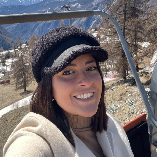 Babysitter in Naples: Laura