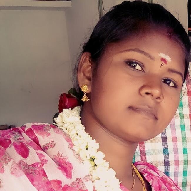 Erode में बेबीसिटर: Pooviliiniyan