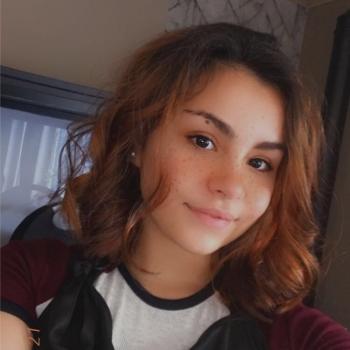 Babysitter Courcelles: Kamila