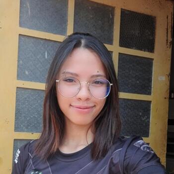 Babysitter in Brasília: Larissa