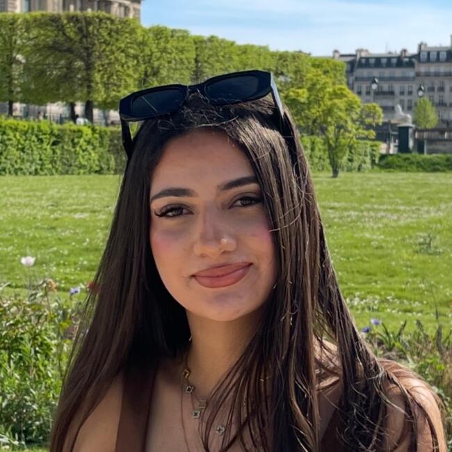 Babysitter in Lyon: Aya