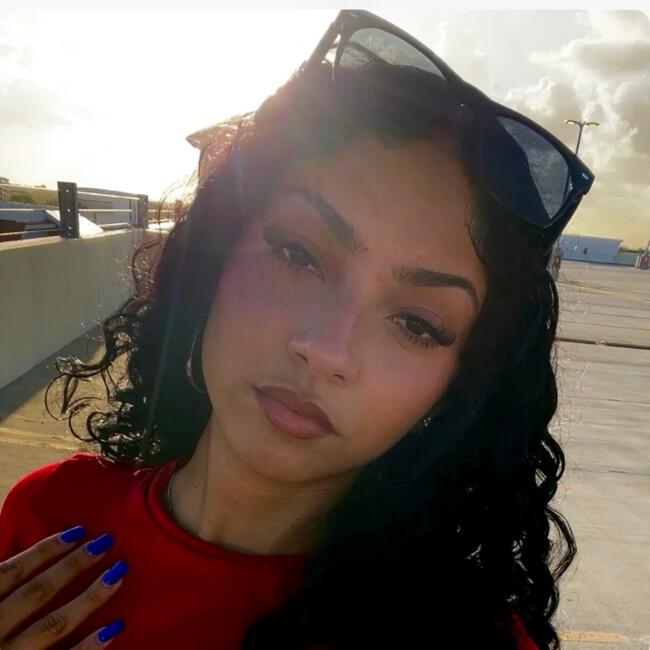 Babysitter in Davie: Audrianna