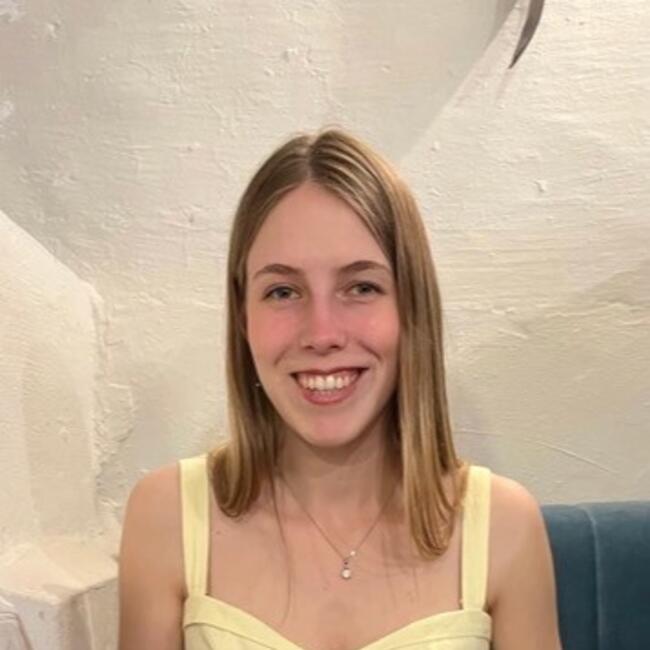 Nanny in Sydney: Jade