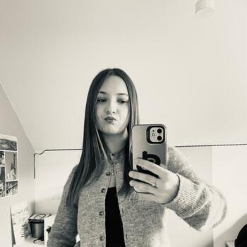 Baby-sitter Tours: Louane