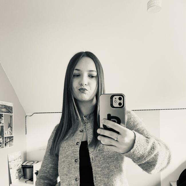 Babysitter in Tours: Louane