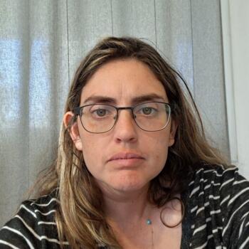 משרת בייביסיטר ב- רעננה: משרת בייביסיטר קרן