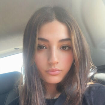 Babysitter in Bourg-Saint-Andéol: Raniya