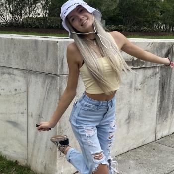 Babysitter in Virginia Beach: Desirae