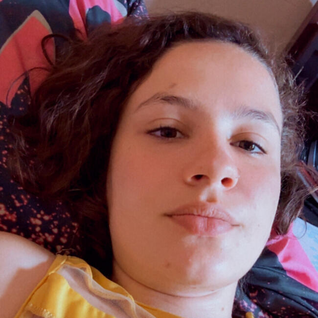 Babá em Goiatuba: Brena