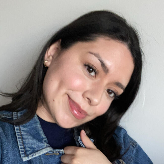 Babysitter in Hamilton: Mariana