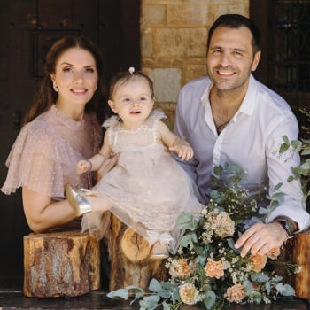 Δουλειά για babysitter στην περιοχή Μάνδρα: δουλειά φύλαξης παιδιών ΒΙΚΤΩΡΙΑ