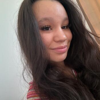 Babysitter in Loos: Ibtissem