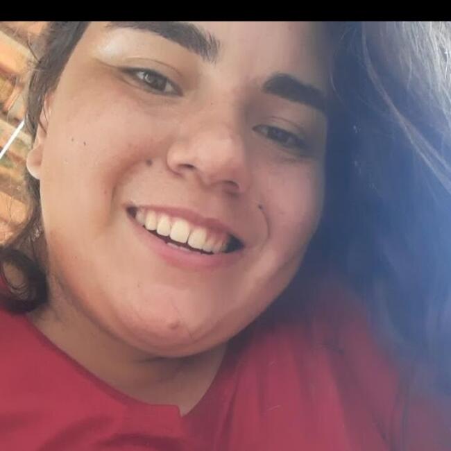 Babysitter in Governador Valadares: Lara
