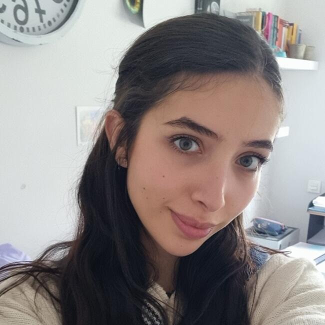 Babysitter in Bétera: Alexia