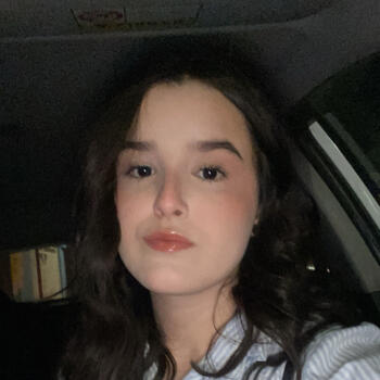 Babysitter in Coronel Fabriciano: Ana luiza