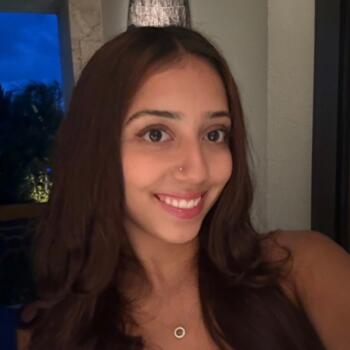 Babysitter Miramar: Diana