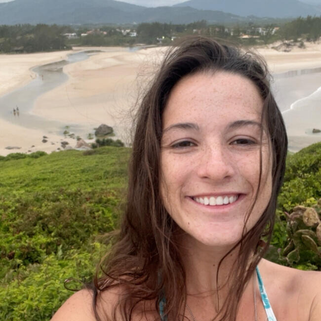 Babysitter in Florianópolis: Isadora