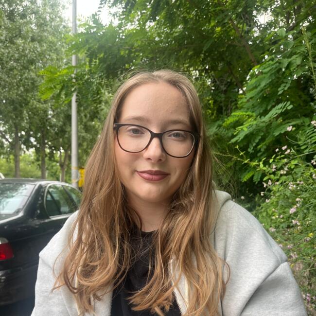 Babysitter in Créteil: Coralie