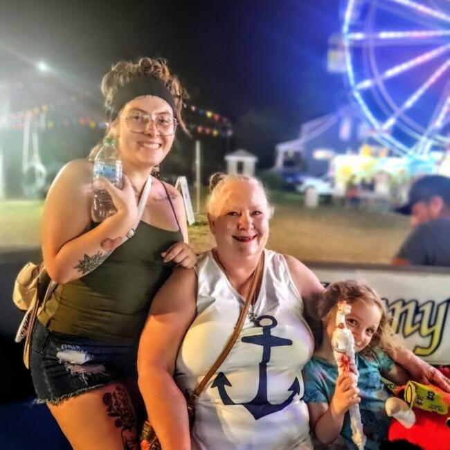 Babysitting job in Lake Ozark: Dominique