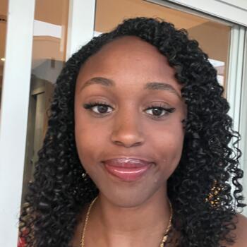 Babysitter in Rotterdam: Esturély