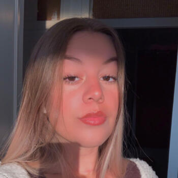 Babysitter in Wambrechies: Clémence