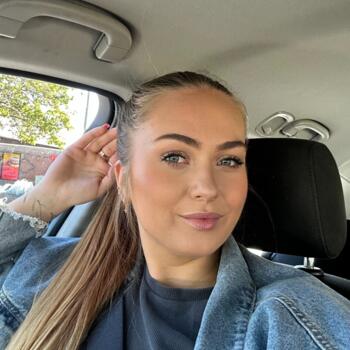 Babysitter in Chichester: Mae