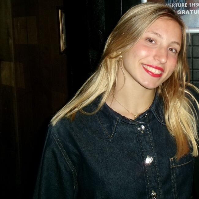 Babysitter in Mérignac: Zoé