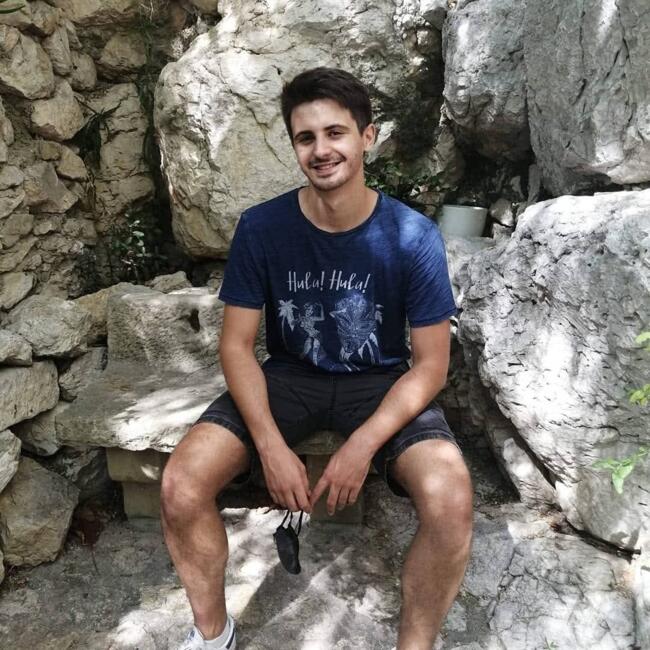 Babysitter in Amboise: Julien