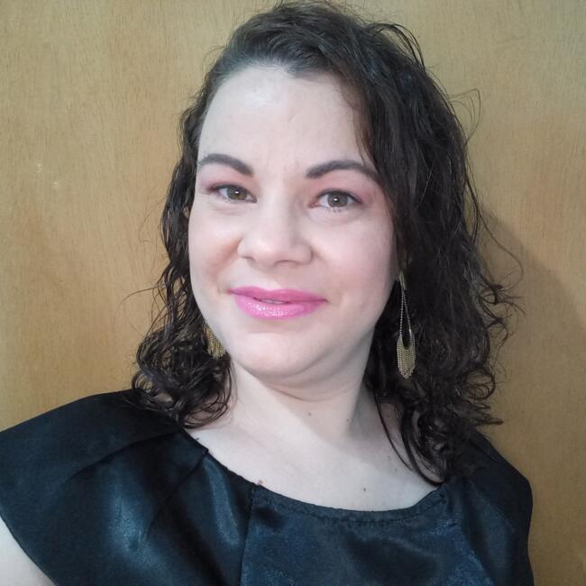 Babá em Blumenau: Angelica