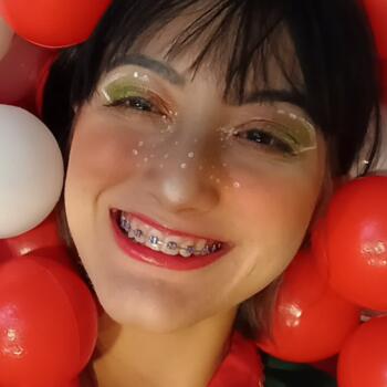 Babysitter in Mogi Guaçu: Larissa