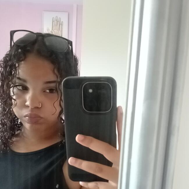 Babysitter in Bristol: Anais