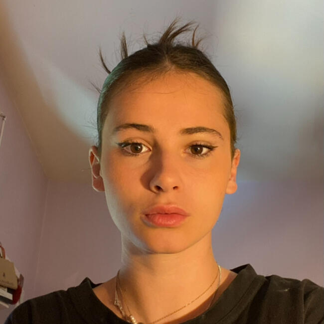 Babysitter in Évian-les-Bains: Lina