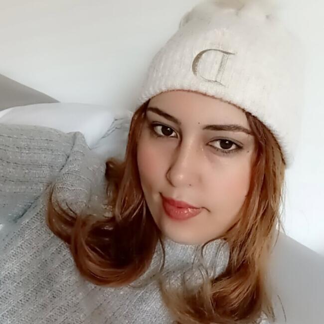 Babysitter in Paris: Elghaliya