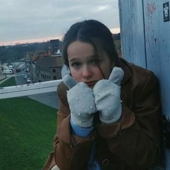 Babysitter in Brugge: Esther