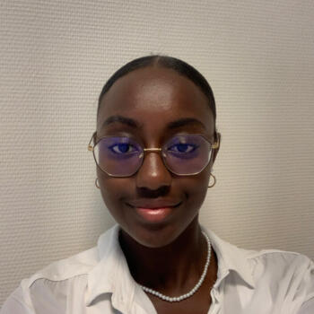 Babysitter Saint-Genis-Laval: Rose