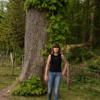 Baby-sitter in Moorslede: Maya