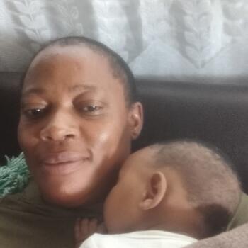 Babysitter in Kempton Park: Theresia