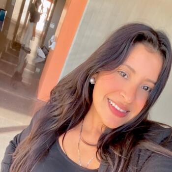 Canguro en Valencia: Cristina Esther Castillo B