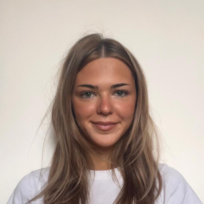 Baby-sitter à Tours: Capucine