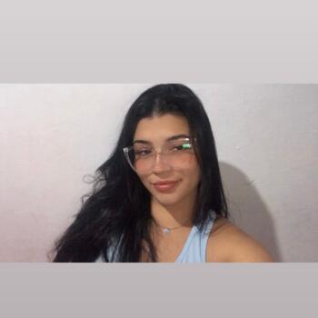 Babysitter Muriaé: Maria