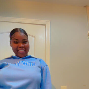 Babysitter Providence: Jemima